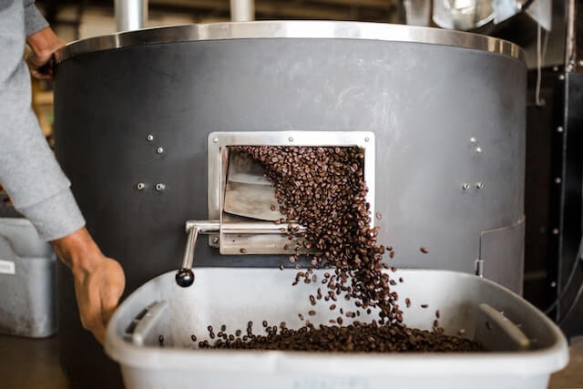 Roasting coffee beans